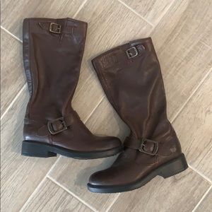 Girls pull on Frye boots